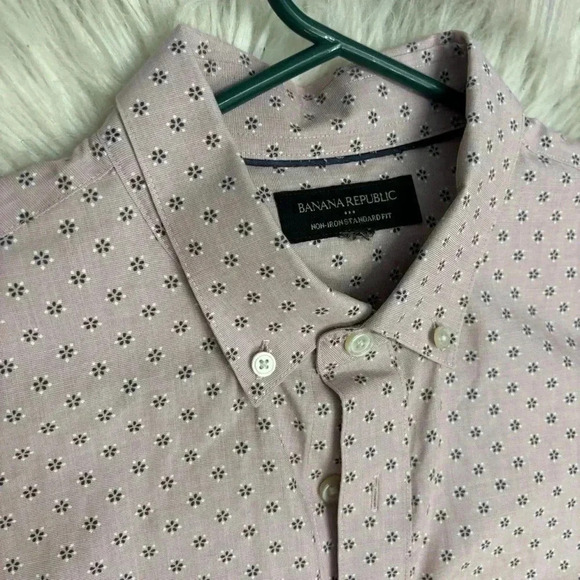 Banana republic Non-iron standard fit light pink flower button down shirt sz med - Picture 8 of 9